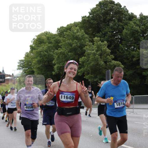 29.06.2025 - hella hamburg halbmarathon Jannik Wohlers http://msf.ph/oto/8140090 29.06.2025 10:42:56 Lombardsbrücke 1155, 1816, 1878, 3074, 3238, 3329, 3638, 4056, 4177, 4302, 4367, 4680, 5610, 5720, 6012, 6440, 7461, 7872, 7926, 8135, 8184, 8408, 8435, 9639, 9641, 9976, 10536, 11093, 11279, 11649, 11969, 12603, 13526, 13676, 13684, 13685, 13786, 13852, 14528, 14890, 15509, 15514, 15717, 16055, 16263, 16358, 16560, 16840, 17143, 18497, 19031, 19043, 19141 meine-sportfotos.de