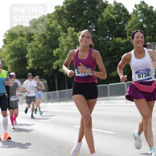 29.06.2025 - hella hamburg halbmarathon Jannik Wohlers http://msf.ph/oto/8140092 29.06.2025 10:05:11 Lombardsbrücke 1936, 1981, 2298, 2624, 3461, 3929, 4014, 4782, 5073, 9339, 9736, 9737, 9738, 9917, 10343, 10791, 10998, 11784, 11873, 11958, 14465, 14642, 16092, 16546, 17731, 17740, 19248 meine-sportfotos.de