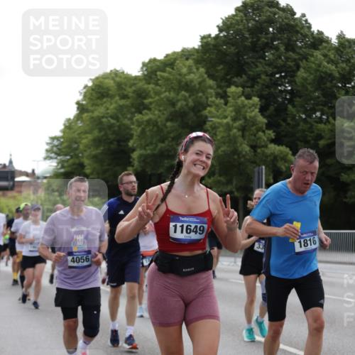 29.06.2025 - hella hamburg halbmarathon Jannik Wohlers http://msf.ph/oto/8140109 29.06.2025 10:42:56 Lombardsbrücke 1155, 1816, 1878, 3074, 3238, 3329, 3638, 4056, 4177, 4302, 4367, 4680, 5610, 5720, 6012, 6440, 7461, 7872, 7926, 8135, 8184, 8408, 8435, 9639, 9641, 9976, 10536, 11093, 11279, 11649, 11969, 12603, 13526, 13676, 13684, 13685, 13786, 13852, 14528, 14890, 15509, 15514, 15717, 16055, 16263, 16358, 16560, 16840, 17143, 18497, 19031, 19043, 19141 meine-sportfotos.de