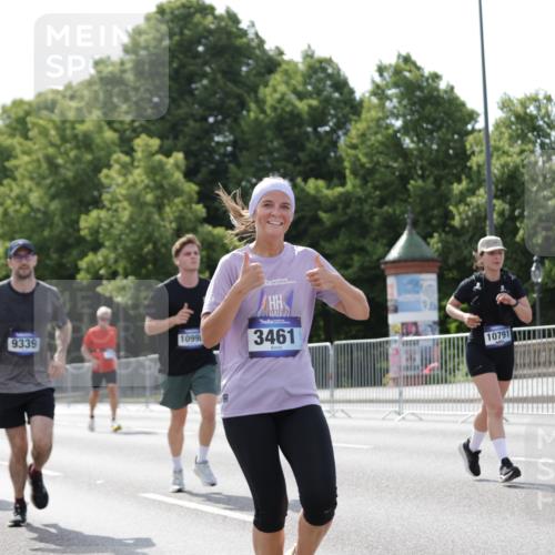 29.06.2025 - hella hamburg halbmarathon Jannik Wohlers http://msf.ph/oto/8140139 29.06.2025 10:05:17 Lombardsbrücke 1229, 1936, 2471, 2540, 2624, 3461, 3929, 4782, 5762, 8894, 8909, 9339, 9477, 9736, 9737, 9738, 9917, 10343, 10791, 10998, 11958, 14465, 14642, 17731, 17740, 18973, 19248 meine-sportfotos.de
