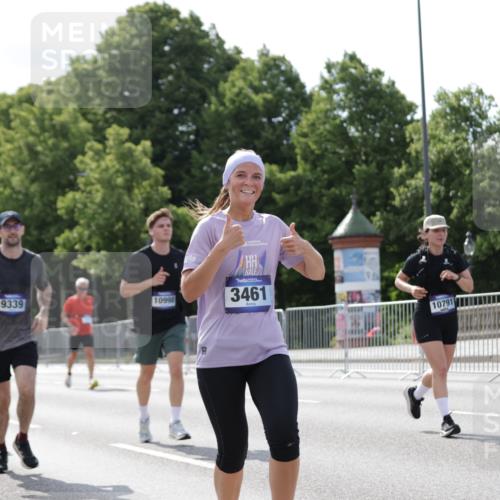 29.06.2025 - hella hamburg halbmarathon Jannik Wohlers http://msf.ph/oto/8140143 29.06.2025 10:05:17 Lombardsbrücke 1229, 1936, 2471, 2540, 2624, 3461, 3929, 4782, 5762, 8894, 8909, 9339, 9477, 9736, 9737, 9738, 9917, 10343, 10791, 10998, 11958, 14465, 14642, 17731, 17740, 18973, 19248 meine-sportfotos.de