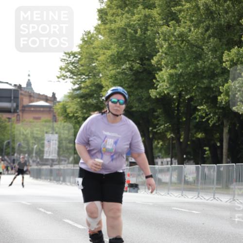 29.06.2025 - hella hamburg halbmarathon Jannik Wohlers http://msf.ph/oto/8140263 29.06.2025 09:04:17 Lombardsbrücke  meine-sportfotos.de