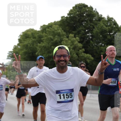 29.06.2025 - hella hamburg halbmarathon Jannik Wohlers http://msf.ph/oto/8140272 29.06.2025 10:43:03 Lombardsbrücke 1155, 1816, 1878, 3238, 3329, 3390, 4056, 4367, 5214, 5370, 5720, 6012, 6096, 6226, 6440, 6931, 7197, 7872, 7926, 8135, 8233, 8408, 8504, 9639, 9641, 9831, 9976, 10083, 10200, 10202, 10325, 11093, 11279, 11649, 11969, 12654, 13684, 13685, 13748, 13786, 14528, 14890, 15187, 15514, 15717, 16055, 16358, 16560, 16901, 16902, 17143, 17210, 18341, 18497, 19031, 19043, 19141 meine-sportfotos.de