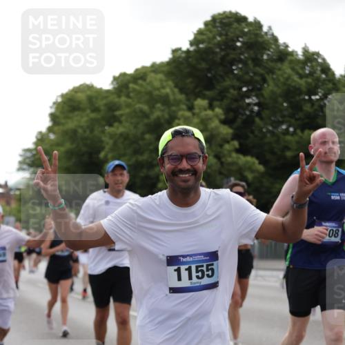 29.06.2025 - hella hamburg halbmarathon Jannik Wohlers http://msf.ph/oto/8140278 29.06.2025 10:43:03 Lombardsbrücke 1155, 1816, 1878, 3238, 3329, 3390, 4056, 4367, 5214, 5370, 5720, 6012, 6096, 6226, 6440, 6931, 7197, 7872, 7926, 8135, 8233, 8408, 8504, 9639, 9641, 9831, 9976, 10083, 10200, 10202, 10325, 11093, 11279, 11649, 11969, 12654, 13684, 13685, 13748, 13786, 14528, 14890, 15187, 15514, 15717, 16055, 16358, 16560, 16901, 16902, 17143, 17210, 18341, 18497, 19031, 19043, 19141 meine-sportfotos.de