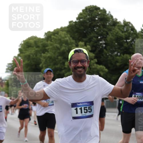 29.06.2025 - hella hamburg halbmarathon Jannik Wohlers http://msf.ph/oto/8140283 29.06.2025 10:43:03 Lombardsbrücke 1155, 1816, 1878, 3238, 3329, 3390, 4056, 4367, 5214, 5370, 5720, 6012, 6096, 6226, 6440, 6931, 7197, 7872, 7926, 8135, 8233, 8408, 8504, 9639, 9641, 9831, 9976, 10083, 10200, 10202, 10325, 11093, 11279, 11649, 11969, 12654, 13684, 13685, 13748, 13786, 14528, 14890, 15187, 15514, 15717, 16055, 16358, 16560, 16901, 16902, 17143, 17210, 18341, 18497, 19031, 19043, 19141 meine-sportfotos.de