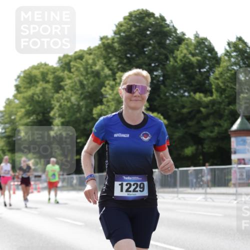 29.06.2025 - hella hamburg halbmarathon Jannik Wohlers http://msf.ph/oto/8140311 29.06.2025 10:05:28 Lombardsbrücke 1229, 1448, 1830, 1842, 2471, 2540, 3461, 3929, 4169, 5762, 6014, 7741, 8051, 8894, 8909, 9339, 9477, 9917, 10791, 10998, 15766, 16441, 16687, 17740, 17885, 18857, 18973 meine-sportfotos.de