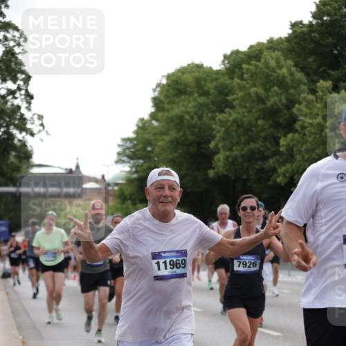 29.06.2025 - hella hamburg halbmarathon Jannik Wohlers http://msf.ph/oto/8140344 29.06.2025 10:43:04 Lombardsbrücke 1155, 1400, 1816, 1878, 3238, 3329, 3390, 4056, 4367, 5214, 5370, 5720, 6012, 6096, 6226, 6440, 6931, 7197, 7872, 7926, 8135, 8233, 8408, 8504, 9639, 9641, 9831, 10083, 10200, 10202, 10325, 11093, 11279, 11649, 11969, 12654, 13684, 13685, 13730, 13748, 14528, 14890, 15177, 15187, 15514, 15717, 16358, 16560, 16901, 16902, 17143, 17210, 18341, 18497, 19031, 19043, 19141 meine-sportfotos.de