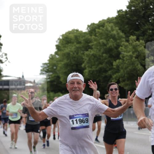 29.06.2025 - hella hamburg halbmarathon Jannik Wohlers http://msf.ph/oto/8140386 29.06.2025 10:43:05 Lombardsbrücke 1023, 1155, 1400, 1816, 1878, 3238, 3329, 3390, 4056, 4367, 4866, 5214, 5370, 5720, 6012, 6096, 6226, 6440, 6931, 7197, 7926, 8135, 8233, 8408, 8504, 9639, 9641, 9831, 10083, 10200, 10202, 10325, 11093, 11279, 11969, 12654, 13684, 13685, 13730, 13748, 14528, 14866, 14890, 15079, 15177, 15187, 15514, 15795, 15848, 16358, 16560, 16901, 16902, 17143, 17210, 18341, 18497, 19031, 19043, 19141 meine-sportfotos.de