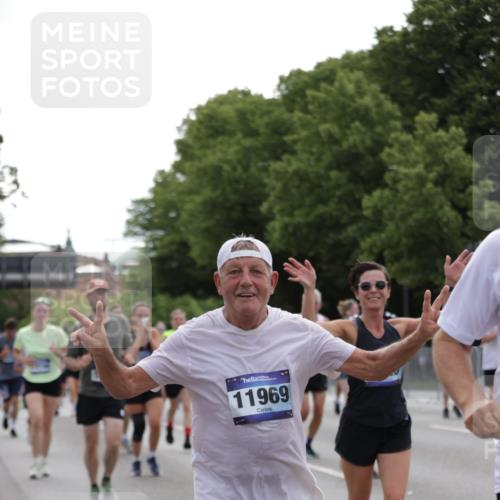 29.06.2025 - hella hamburg halbmarathon Jannik Wohlers http://msf.ph/oto/8140391 29.06.2025 10:43:05 Lombardsbrücke 1023, 1155, 1400, 1816, 1878, 3238, 3329, 3390, 4056, 4367, 4866, 5214, 5370, 5720, 6012, 6096, 6226, 6440, 6931, 7197, 7926, 8135, 8233, 8408, 8504, 9639, 9641, 9831, 10083, 10200, 10202, 10325, 11093, 11279, 11969, 12654, 13684, 13685, 13730, 13748, 14528, 14866, 14890, 15079, 15177, 15187, 15514, 15795, 15848, 16358, 16560, 16901, 16902, 17143, 17210, 18341, 18497, 19031, 19043, 19141 meine-sportfotos.de