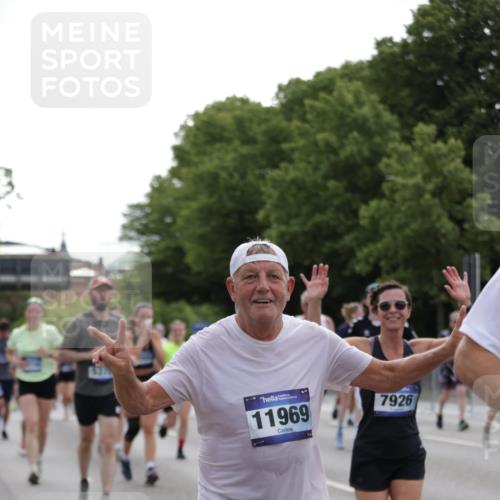29.06.2025 - hella hamburg halbmarathon Jannik Wohlers http://msf.ph/oto/8140403 29.06.2025 10:43:05 Lombardsbrücke 1023, 1155, 1400, 1816, 1878, 3238, 3329, 3390, 4056, 4367, 4866, 5214, 5370, 5720, 6012, 6096, 6226, 6440, 6931, 7197, 7926, 8135, 8233, 8408, 8504, 9639, 9641, 9831, 10083, 10200, 10202, 10325, 11093, 11279, 11969, 12654, 13684, 13685, 13730, 13748, 14528, 14866, 14890, 15079, 15177, 15187, 15514, 15795, 15848, 16358, 16560, 16901, 16902, 17143, 17210, 18341, 18497, 19031, 19043, 19141 meine-sportfotos.de