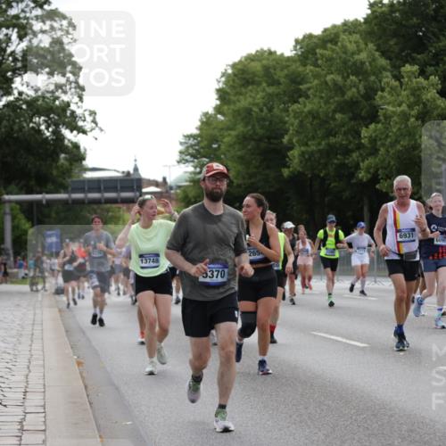 29.06.2025 - hella hamburg halbmarathon Jannik Wohlers http://msf.ph/oto/8140415 29.06.2025 10:43:06 Lombardsbrücke 1023, 1155, 1400, 1878, 3238, 3329, 3390, 4367, 4866, 5214, 5370, 5720, 6012, 6096, 6226, 6440, 6931, 7197, 7926, 8135, 8233, 8408, 8504, 9639, 9641, 9831, 10083, 10200, 10202, 10325, 11279, 11969, 12654, 13730, 13748, 14528, 14866, 14890, 15079, 15177, 15187, 15514, 15795, 15848, 16358, 16560, 16589, 16901, 16902, 17143, 17210, 18341, 18497, 19031, 19043, 19141 meine-sportfotos.de