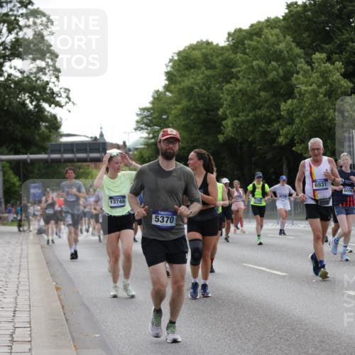 29.06.2025 - hella hamburg halbmarathon Jannik Wohlers http://msf.ph/oto/8140424 29.06.2025 10:43:06 Lombardsbrücke 1023, 1155, 1400, 1878, 3238, 3329, 3390, 4367, 4866, 5214, 5370, 5720, 6012, 6096, 6226, 6440, 6931, 7197, 7926, 8135, 8233, 8408, 8504, 9639, 9641, 9831, 10083, 10200, 10202, 10325, 11279, 11969, 12654, 13730, 13748, 14528, 14866, 14890, 15079, 15177, 15187, 15514, 15795, 15848, 16358, 16560, 16589, 16901, 16902, 17143, 17210, 18341, 18497, 19031, 19043, 19141 meine-sportfotos.de