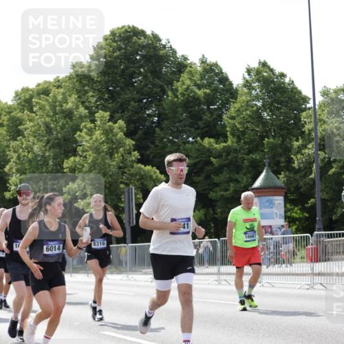 29.06.2025 - hella hamburg halbmarathon Jannik Wohlers http://msf.ph/oto/8140454 29.06.2025 10:05:35 Lombardsbrücke 1229, 1448, 1830, 1842, 2540, 3062, 4169, 4542, 6014, 7741, 8051, 8316, 8894, 8909, 9477, 13042, 13054, 14987, 15229, 15766, 15772, 16441, 16687, 17885, 18768, 18857 meine-sportfotos.de