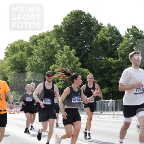 29.06.2025 - hella hamburg halbmarathon Jannik Wohlers http://msf.ph/oto/8140466 29.06.2025 10:05:36 Lombardsbrücke 1229, 1448, 1830, 1842, 2540, 3062, 4169, 4542, 6014, 7741, 8051, 8316, 8894, 8909, 9477, 13042, 13054, 14369, 14987, 15229, 15766, 15772, 16441, 16687, 17746, 17885, 18768, 18857 meine-sportfotos.de