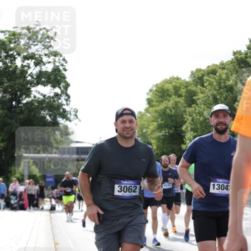 29.06.2025 - hella hamburg halbmarathon Jannik Wohlers http://msf.ph/oto/8140481 29.06.2025 10:05:39 Lombardsbrücke 1448, 1830, 1842, 3062, 4169, 4542, 6014, 7138, 7741, 8051, 8316, 9361, 13042, 13054, 14369, 14987, 15229, 15766, 15772, 16441, 16687, 17239, 17746, 17885, 18768, 18857, 18966 meine-sportfotos.de