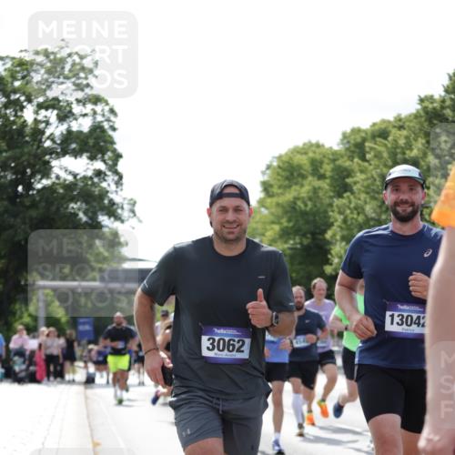 29.06.2025 - hella hamburg halbmarathon Jannik Wohlers http://msf.ph/oto/8140490 29.06.2025 10:05:39 Lombardsbrücke 1448, 1830, 1842, 3062, 4169, 4542, 6014, 7138, 7741, 8051, 8316, 9361, 13042, 13054, 14369, 14987, 15229, 15766, 15772, 16441, 16687, 17239, 17746, 17885, 18768, 18857, 18966 meine-sportfotos.de