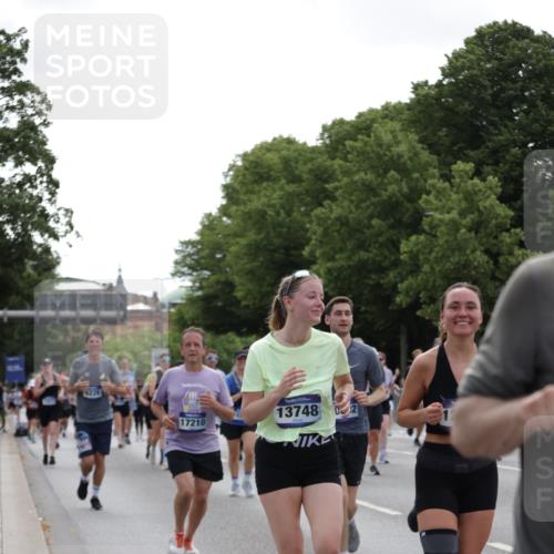 29.06.2025 - hella hamburg halbmarathon Jannik Wohlers http://msf.ph/oto/8140495 29.06.2025 10:43:09 Lombardsbrücke 1023, 1155, 1310, 1400, 1878, 3238, 3390, 4367, 4866, 5214, 5370, 6012, 6096, 6226, 6440, 6931, 6971, 6973, 7197, 7205, 7206, 7504, 7926, 8000, 8135, 8233, 8408, 8504, 9639, 9641, 9831, 10083, 10200, 10202, 10325, 11279, 11969, 12654, 13730, 13748, 14528, 14866, 14890, 15079, 15177, 15187, 15795, 15848, 16358, 16560, 16589, 16901, 16902, 17143, 17210, 18310, 18341, 18436, 18497, 19043, 19141 meine-sportfotos.de