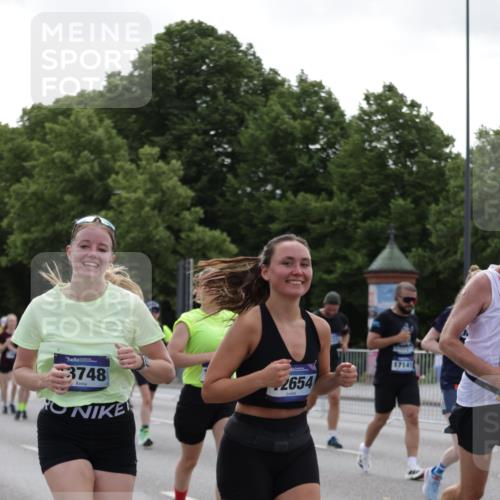 29.06.2025 - hella hamburg halbmarathon Jannik Wohlers http://msf.ph/oto/8140512 29.06.2025 10:43:09 Lombardsbrücke 1023, 1155, 1310, 1400, 1878, 3238, 3390, 4367, 4866, 5214, 5370, 6012, 6096, 6226, 6440, 6931, 6971, 6973, 7197, 7205, 7206, 7504, 7926, 8000, 8135, 8233, 8408, 8504, 9639, 9641, 9831, 10083, 10200, 10202, 10325, 11279, 11969, 12654, 13730, 13748, 14528, 14866, 14890, 15079, 15177, 15187, 15795, 15848, 16358, 16560, 16589, 16901, 16902, 17143, 17210, 18310, 18341, 18436, 18497, 19043, 19141 meine-sportfotos.de