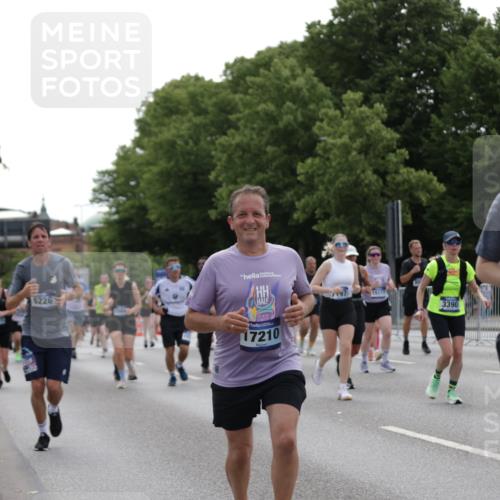 29.06.2025 - hella hamburg halbmarathon Jannik Wohlers http://msf.ph/oto/8140522 29.06.2025 10:43:11 Lombardsbrücke 1023, 1310, 1400, 3390, 4367, 4866, 5192, 5201, 5214, 5370, 6012, 6096, 6226, 6440, 6931, 6971, 6973, 7197, 7205, 7206, 7504, 7926, 8000, 8135, 8233, 8408, 8504, 9639, 9641, 9831, 10083, 10097, 10200, 10202, 10220, 10325, 10799, 11279, 12654, 13705, 13730, 13748, 14528, 14866, 14890, 15079, 15177, 15187, 15795, 15848, 16358, 16560, 16589, 16901, 16902, 17143, 17210, 17501, 18310, 18341, 18436, 18497, 19043, 19141 meine-sportfotos.de