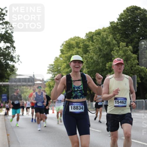29.06.2025 - hella hamburg halbmarathon Jannik Wohlers http://msf.ph/oto/8140595 29.06.2025 10:05:58 Lombardsbrücke 1245, 1766, 4666, 4868, 5431, 6314, 7138, 9361, 9560, 10214, 10297, 10781, 13481, 13863, 15113, 15145, 15462, 15537, 15858, 17239, 18042, 18575, 18577, 18910, 18913, 18966 meine-sportfotos.de