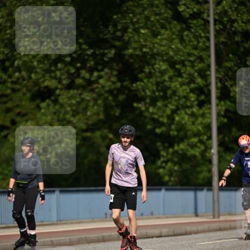 29.06.2025 - hella hamburg halbmarathon Dr. Thomas Lammeyer http://msf.ph/oto/8140597 29.06.2025 09:06:34 Kennedybrücke  meine-sportfotos.de