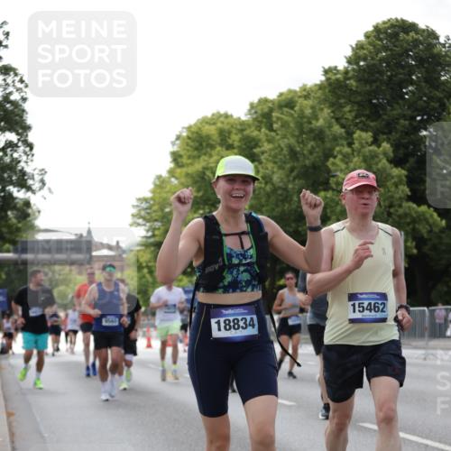 29.06.2025 - hella hamburg halbmarathon Jannik Wohlers http://msf.ph/oto/8140598 29.06.2025 10:05:58 Lombardsbrücke 1245, 1766, 4666, 4868, 5431, 6314, 7138, 9361, 9560, 10214, 10297, 10781, 13481, 13863, 15113, 15145, 15462, 15537, 15858, 17239, 18042, 18575, 18577, 18910, 18913, 18966 meine-sportfotos.de