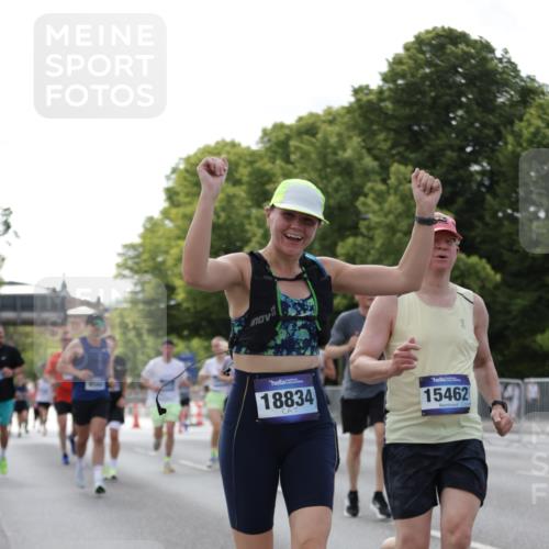 29.06.2025 - hella hamburg halbmarathon Jannik Wohlers http://msf.ph/oto/8140608 29.06.2025 10:05:59 Lombardsbrücke 1245, 1766, 4666, 4868, 5431, 6314, 9361, 9560, 10214, 10297, 10781, 13481, 13863, 15113, 15145, 15462, 15537, 15858, 18042, 18575, 18577, 18910, 18913, 18966 meine-sportfotos.de