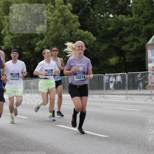 29.06.2025 - hella hamburg halbmarathon Jannik Wohlers http://msf.ph/oto/8140629 29.06.2025 10:06:01 Lombardsbrücke 1245, 1766, 4666, 4868, 5431, 6314, 9560, 10214, 10297, 10781, 13481, 13863, 15113, 15145, 15462, 15537, 15858, 18042, 18575, 18577, 18910, 18913 meine-sportfotos.de