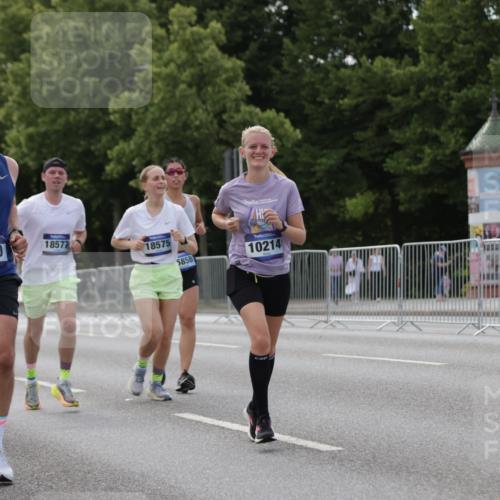 29.06.2025 - hella hamburg halbmarathon Jannik Wohlers http://msf.ph/oto/8140639 29.06.2025 10:06:01 Lombardsbrücke 1245, 1766, 4666, 4868, 5431, 6314, 9560, 10214, 10297, 10781, 13481, 13863, 15113, 15145, 15462, 15537, 15858, 18042, 18575, 18577, 18910, 18913 meine-sportfotos.de