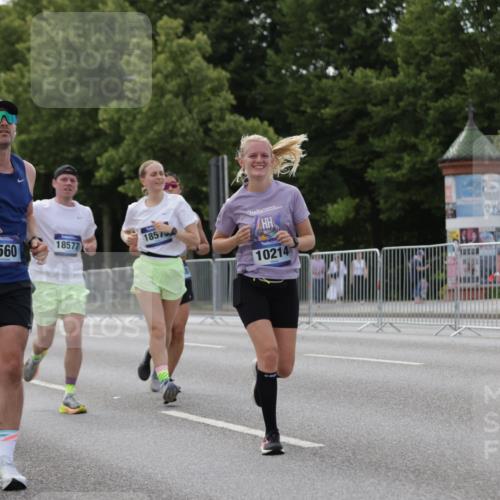 29.06.2025 - hella hamburg halbmarathon Jannik Wohlers http://msf.ph/oto/8140650 29.06.2025 10:06:01 Lombardsbrücke 1245, 1766, 4666, 4868, 5431, 6314, 9560, 10214, 10297, 10781, 13481, 13863, 15113, 15145, 15462, 15537, 15858, 18042, 18575, 18577, 18910, 18913 meine-sportfotos.de