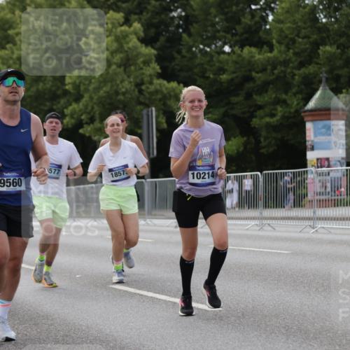29.06.2025 - hella hamburg halbmarathon Jannik Wohlers http://msf.ph/oto/8140661 29.06.2025 10:06:02 Lombardsbrücke 1245, 1766, 4666, 4868, 5431, 6314, 6664, 9560, 10214, 10297, 10736, 13863, 15113, 15145, 15462, 15537, 15858, 17059, 18042, 18575, 18577, 18910, 18913 meine-sportfotos.de