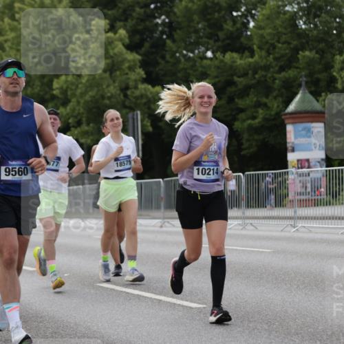 29.06.2025 - hella hamburg halbmarathon Jannik Wohlers http://msf.ph/oto/8140670 29.06.2025 10:06:02 Lombardsbrücke 1245, 1766, 4666, 4868, 5431, 6314, 6664, 9560, 10214, 10297, 10736, 13863, 15113, 15145, 15462, 15537, 15858, 17059, 18042, 18575, 18577, 18910, 18913 meine-sportfotos.de