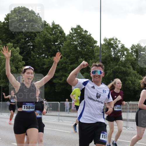 29.06.2025 - hella hamburg halbmarathon Jannik Wohlers http://msf.ph/oto/8140707 29.06.2025 10:43:16 Lombardsbrücke 1023, 1310, 1400, 2733, 3390, 3597, 4866, 5192, 5201, 5214, 5370, 6036, 6096, 6226, 6334, 6931, 6971, 6973, 7197, 7205, 7206, 7489, 7504, 8000, 8058, 8233, 8504, 9704, 9831, 10083, 10097, 10200, 10202, 10220, 10285, 10325, 10553, 10799, 12518, 12654, 13371, 13705, 13730, 13748, 14866, 15079, 15177, 15187, 15448, 15795, 15848, 16298, 16560, 16589, 16901, 16902, 17143, 17210, 17501, 18080, 18310, 18318, 18341, 18436 meine-sportfotos.de