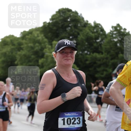 29.06.2025 - hella hamburg halbmarathon Jannik Wohlers http://msf.ph/oto/8140736 29.06.2025 10:43:18 Lombardsbrücke 1023, 1310, 1400, 2733, 3390, 3597, 4866, 5192, 5201, 5214, 5293, 5370, 5890, 6036, 6096, 6226, 6334, 6931, 6971, 6973, 7197, 7205, 7206, 7489, 7504, 8000, 8058, 8233, 8504, 9704, 9831, 10083, 10097, 10200, 10202, 10220, 10285, 10325, 10553, 10799, 12518, 12654, 13371, 13705, 13730, 13748, 13777, 14866, 15079, 15177, 15187, 15294, 15448, 15795, 15848, 16298, 16589, 16901, 16902, 17210, 17501, 18080, 18310, 18318, 18341, 18436 meine-sportfotos.de
