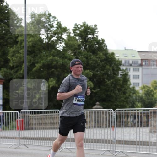 29.06.2025 - hella hamburg halbmarathon Jannik Wohlers http://msf.ph/oto/8140747 29.06.2025 10:06:07 Lombardsbrücke 1245, 1766, 4666, 5807, 5951, 6664, 9560, 10214, 10297, 10736, 10886, 12371, 13475, 13863, 14607, 15113, 15377, 15462, 15858, 16933, 17059, 18042, 18575, 18577, 18652, 18910, 18913 meine-sportfotos.de