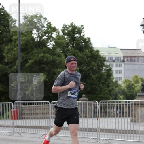 29.06.2025 - hella hamburg halbmarathon Jannik Wohlers http://msf.ph/oto/8140751 29.06.2025 10:06:07 Lombardsbrücke 1245, 1766, 4666, 5807, 5951, 6664, 9560, 10214, 10297, 10736, 10886, 12371, 13475, 13863, 14607, 15113, 15377, 15462, 15858, 16933, 17059, 18042, 18575, 18577, 18652, 18910, 18913 meine-sportfotos.de