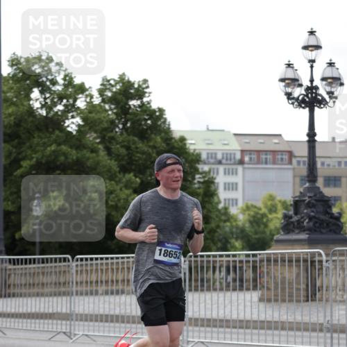 29.06.2025 - hella hamburg halbmarathon Jannik Wohlers http://msf.ph/oto/8140758 29.06.2025 10:06:08 Lombardsbrücke 1245, 1766, 4666, 5807, 5951, 6664, 8290, 9560, 10214, 10297, 10736, 10886, 12371, 13475, 13863, 14607, 15377, 15462, 15858, 16933, 17059, 18042, 18575, 18577, 18652, 18828, 18910, 18913 meine-sportfotos.de