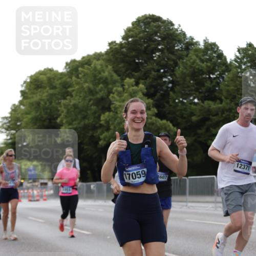 29.06.2025 - hella hamburg halbmarathon Jannik Wohlers http://msf.ph/oto/8140797 29.06.2025 10:06:12 Lombardsbrücke 5807, 5951, 6664, 8290, 9560, 10214, 10297, 10736, 10886, 12371, 13475, 14607, 15377, 15858, 16692, 16933, 17059, 18381, 18575, 18577, 18652, 18828, 18910, 18913 meine-sportfotos.de