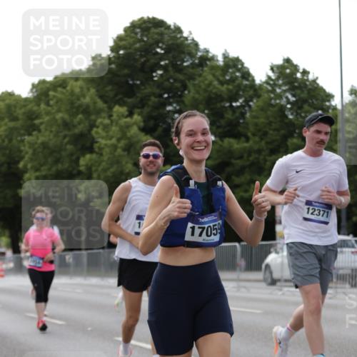 29.06.2025 - hella hamburg halbmarathon Jannik Wohlers http://msf.ph/oto/8140808 29.06.2025 10:06:12 Lombardsbrücke 5807, 5951, 6664, 8290, 9560, 10214, 10297, 10736, 10886, 12371, 13475, 14607, 15377, 15858, 16692, 16933, 17059, 18381, 18575, 18577, 18652, 18828, 18910, 18913 meine-sportfotos.de