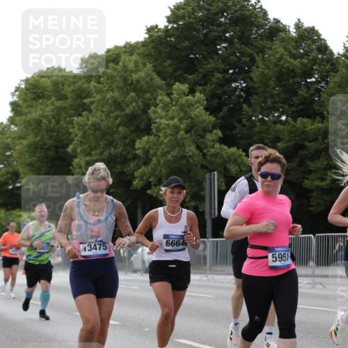 29.06.2025 - hella hamburg halbmarathon Jannik Wohlers http://msf.ph/oto/8140826 29.06.2025 10:06:14 Lombardsbrücke 5807, 5951, 6664, 8290, 10214, 10297, 10736, 10886, 12371, 13475, 14607, 15377, 15858, 16692, 16933, 17059, 18381, 18575, 18577, 18652, 18828, 18910, 18913 meine-sportfotos.de