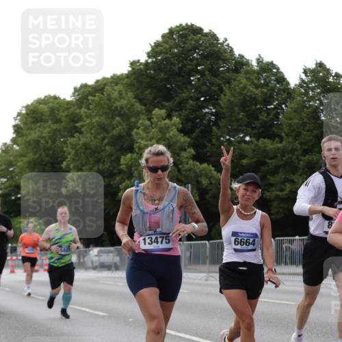 29.06.2025 - hella hamburg halbmarathon Jannik Wohlers http://msf.ph/oto/8140857 29.06.2025 10:06:15 Lombardsbrücke 5807, 5951, 6664, 8290, 10214, 10297, 10736, 10886, 12371, 13475, 14607, 15377, 15858, 16692, 16933, 17059, 18381, 18575, 18577, 18652, 18828 meine-sportfotos.de