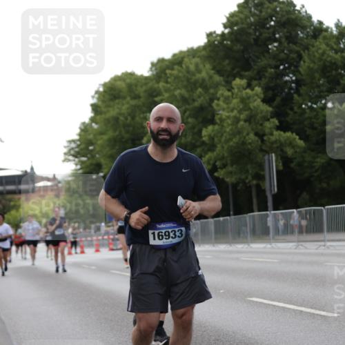 29.06.2025 - hella hamburg halbmarathon Jannik Wohlers http://msf.ph/oto/8140950 29.06.2025 10:06:20 Lombardsbrücke 1993, 5807, 5951, 6572, 6664, 8290, 8960, 10736, 10886, 12371, 13475, 14607, 15377, 16692, 16933, 17059, 17174, 18343, 18381, 18652, 18828 meine-sportfotos.de