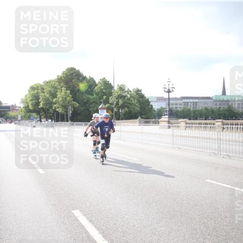 29.06.2025 - hella hamburg halbmarathon Jannik Wohlers http://msf.ph/oto/8140952 29.06.2025 09:06:17 Lombardsbrücke  meine-sportfotos.de