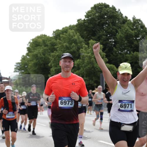29.06.2025 - hella hamburg halbmarathon Jannik Wohlers http://msf.ph/oto/8140967 29.06.2025 10:43:22 Lombardsbrücke 1023, 1026, 1306, 1310, 1400, 1459, 2073, 2733, 3288, 3390, 3597, 4866, 5192, 5201, 5214, 5293, 5890, 6036, 6334, 6895, 6971, 6973, 7197, 7205, 7206, 7489, 7504, 8000, 8058, 8504, 9704, 9831, 10097, 10220, 10285, 10325, 10553, 10799, 12518, 12520, 12792, 13371, 13705, 13730, 13777, 14866, 15079, 15177, 15285, 15294, 15448, 15719, 15795, 15848, 16298, 16589, 16901, 16902, 17293, 17501, 18080, 18310, 18318, 18341, 18436 meine-sportfotos.de