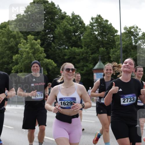29.06.2025 - hella hamburg halbmarathon Jannik Wohlers http://msf.ph/oto/8141047 29.06.2025 10:43:25 Lombardsbrücke 1023, 1026, 1095, 1306, 1310, 1400, 1459, 2073, 2733, 3288, 3597, 4627, 4866, 5192, 5201, 5293, 5890, 6036, 6334, 6895, 6971, 6973, 7205, 7206, 7489, 7504, 8000, 8058, 8870, 9704, 10097, 10220, 10285, 10553, 10799, 12518, 12520, 12792, 13371, 13705, 13730, 13777, 14474, 14544, 14866, 15079, 15177, 15285, 15294, 15448, 15719, 15795, 15848, 16298, 16308, 16589, 16862, 17293, 17501, 18080, 18310, 18318, 18436 meine-sportfotos.de