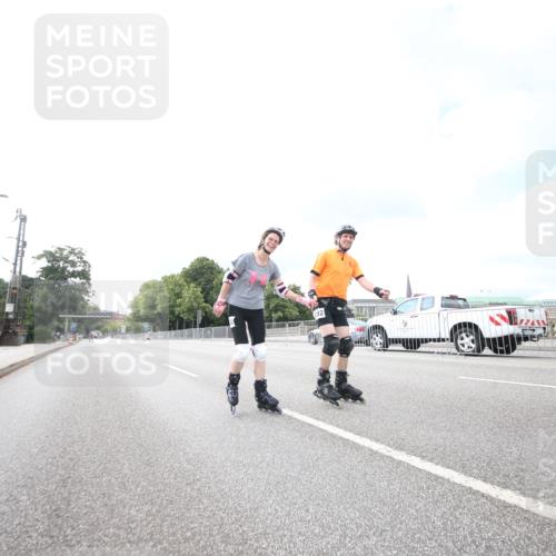 29.06.2025 - hella hamburg halbmarathon Jannik Wohlers http://msf.ph/oto/8141074 29.06.2025 09:12:05 Lombardsbrücke  meine-sportfotos.de