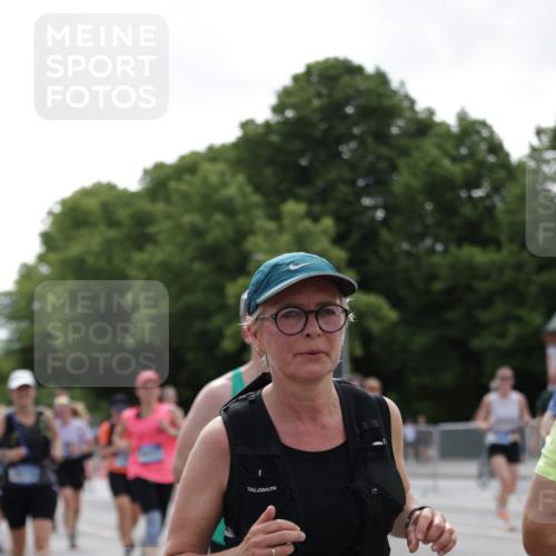 29.06.2025 - hella hamburg halbmarathon Jannik Wohlers http://msf.ph/oto/8141088 29.06.2025 10:43:30 Lombardsbrücke 1026, 1095, 1306, 1459, 2073, 2733, 3288, 3597, 4627, 4636, 5001, 5192, 5201, 5293, 5890, 5902, 5905, 6036, 6334, 6895, 7205, 7206, 7489, 8000, 8058, 8870, 9073, 9704, 9879, 10097, 10220, 10285, 10553, 10799, 12518, 12520, 12792, 13371, 13705, 13777, 14474, 14544, 15285, 15294, 15448, 15719, 16298, 16308, 16862, 17293, 17501, 18080, 18310, 18318 meine-sportfotos.de