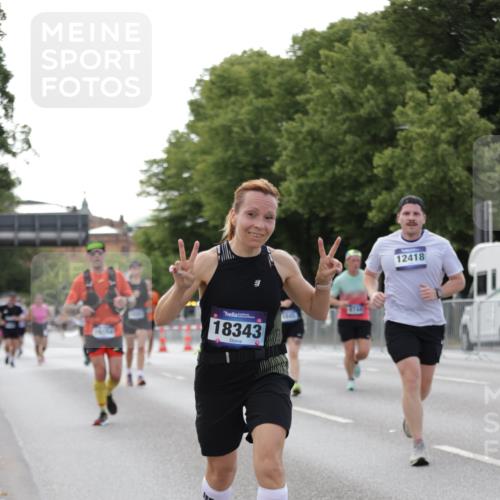 29.06.2025 - hella hamburg halbmarathon Jannik Wohlers http://msf.ph/oto/8141099 29.06.2025 10:06:29 Lombardsbrücke 1993, 5845, 6572, 8290, 8744, 8960, 10283, 12418, 16554, 16692, 17174, 18343, 18381, 18828 meine-sportfotos.de