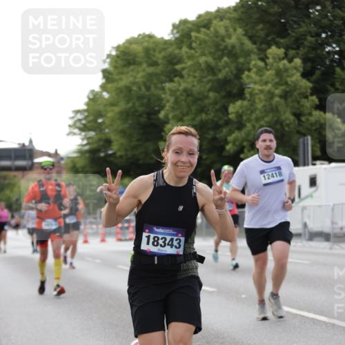 29.06.2025 - hella hamburg halbmarathon Jannik Wohlers http://msf.ph/oto/8141117 29.06.2025 10:06:30 Lombardsbrücke 1993, 5845, 6572, 8744, 8960, 10283, 12418, 16554, 16692, 17174, 18343, 18381 meine-sportfotos.de