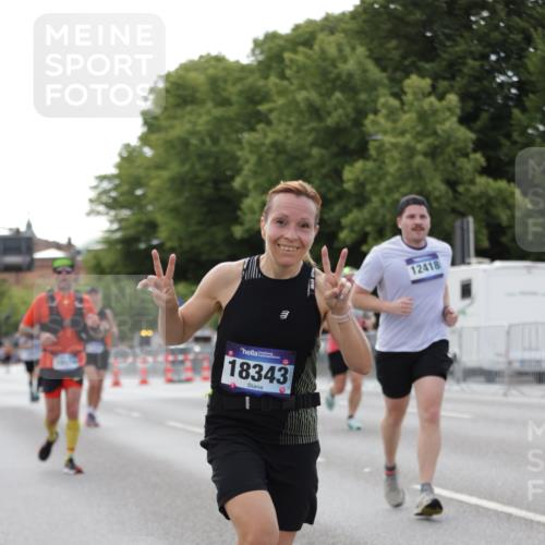 29.06.2025 - hella hamburg halbmarathon Jannik Wohlers http://msf.ph/oto/8141127 29.06.2025 10:06:30 Lombardsbrücke 1993, 5845, 6572, 8744, 8960, 10283, 12418, 16554, 16692, 17174, 18343, 18381 meine-sportfotos.de